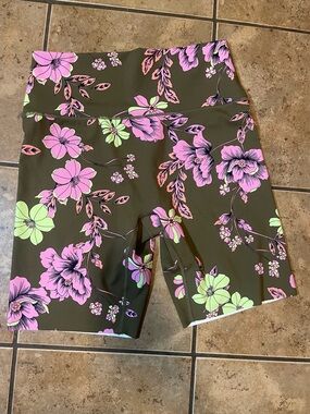 Offline by Aerie Women’s Olive Floral Bike Shorts with Pink & Lime Flowers, XL